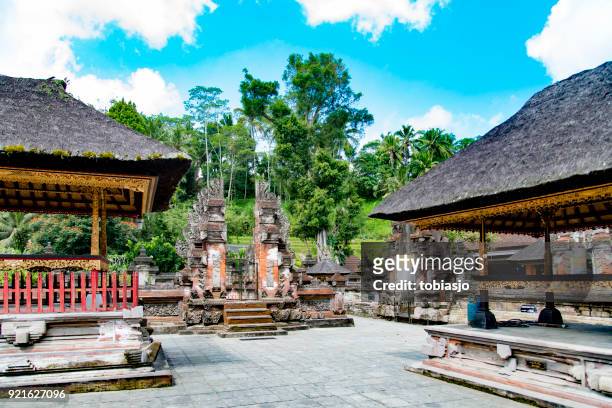 巴厘島，巴厘島印度教寺泉水 empul - tampaksiring 個照片及圖片檔