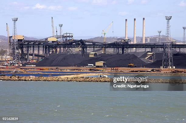 石炭在庫 2 - coal warehouses in the capital ストックフォトと画像