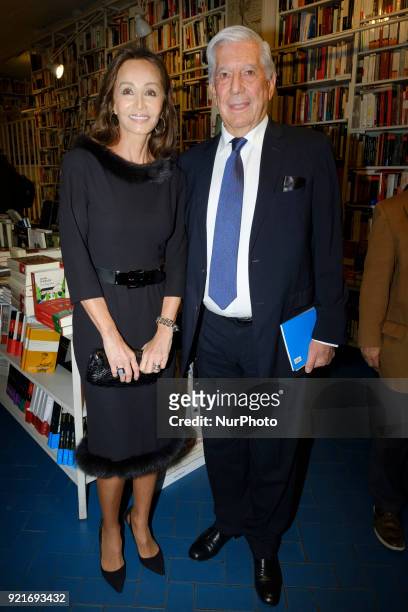 Peruvian writer Mario Vargas Llosa and his partner, Spanish socialite Isabel Preysler, during the presentaiton of the book 'Encounters with Mario...