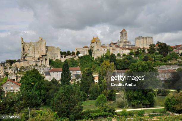 Chauvigny : overview of the medieval city.