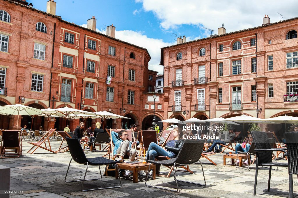 Place Nationale' square.