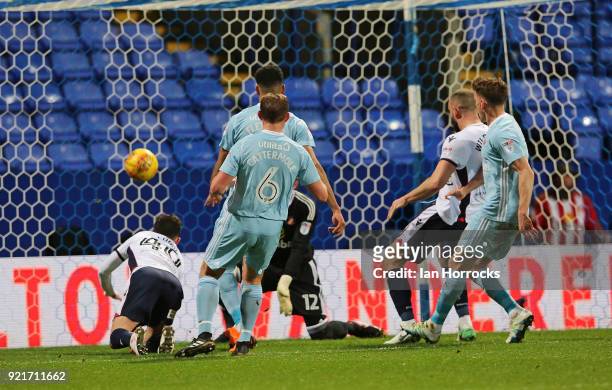 Zach Clough of Bolton stoops to score the opening goal during the Sky Bet Championship match between Bolton Wanderers and Sunderland at Macron...