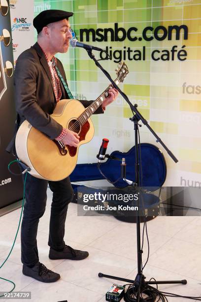 Singer Ted Leo performs at the NBC Experience Store on October 21, 2009 in New York City.