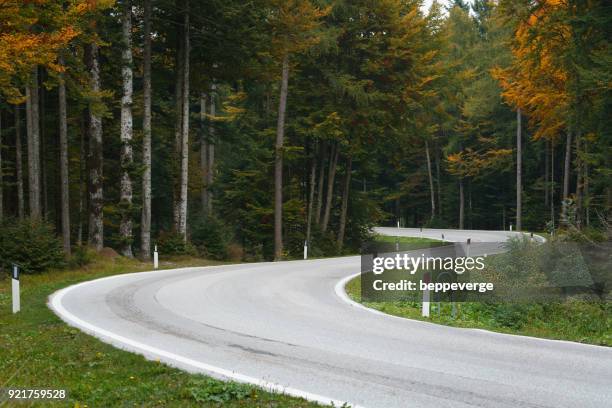 strada di altopiano di asiago - altopiano stockfoto's en -beelden