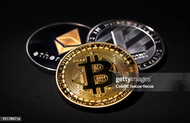 bitcoin litecoin ethereum - ethereum stockfoto's en -beelden