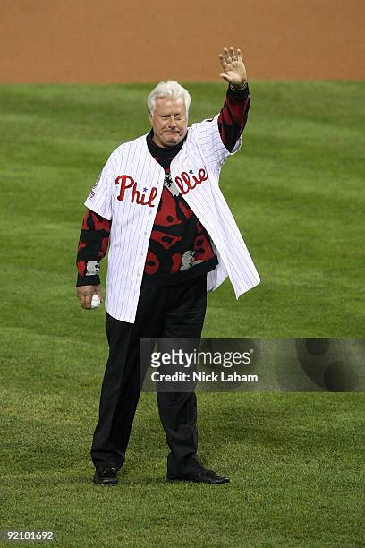 Dallas Greene throws out the first pitch before the Philadelphia Phillies take on the Los Angeles Dodgers in Game Five of the NLCS during the 2009...