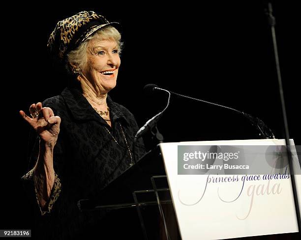 Actress Elaine Stritch speaks at the 2009 Princess Grace Awards Gala at Cipriani 42nd Street on October 21, 2009 in New York City.