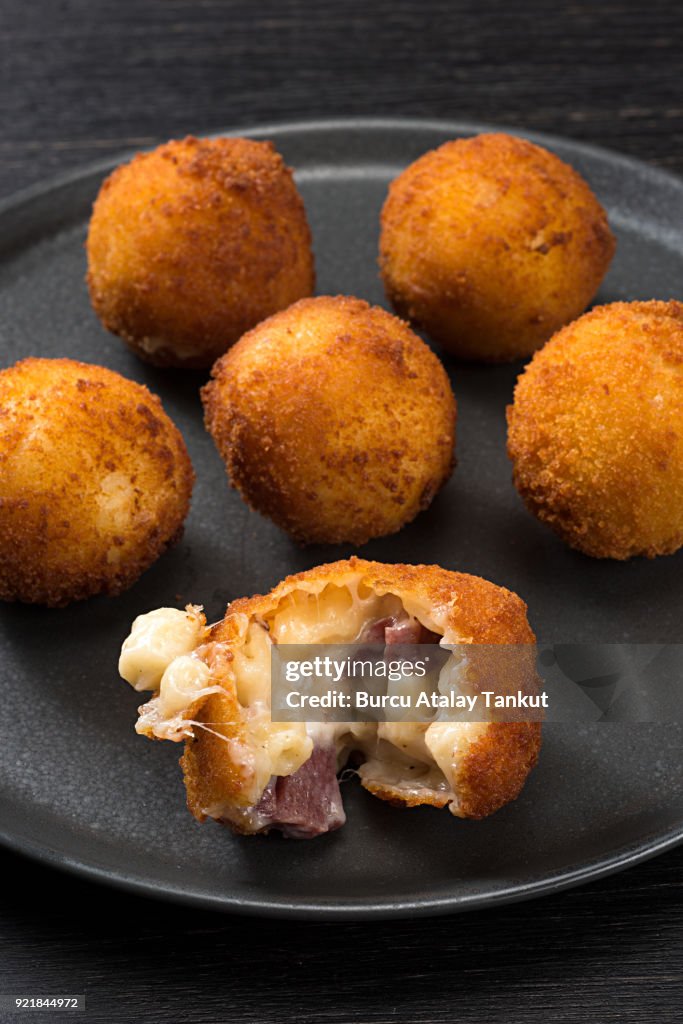 Mac and Cheese Balls