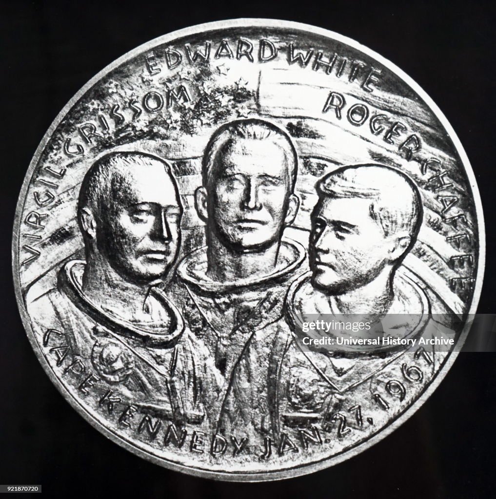 Medal commemorating the crew of Apollo 1.