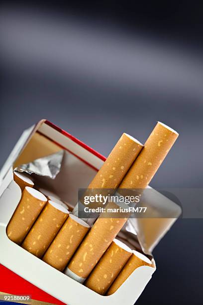 cigarette packet - cigarette packet 個照片及圖片檔