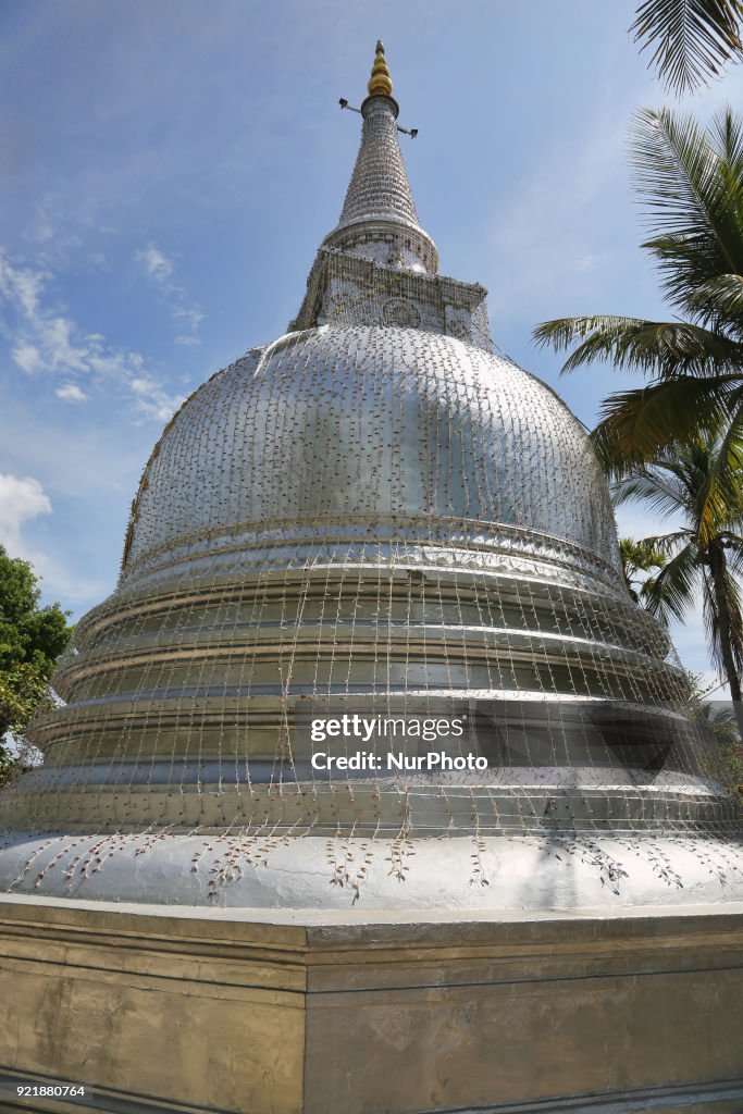Nagadipa Vihara Buddhist Temple in Sri Lanka
