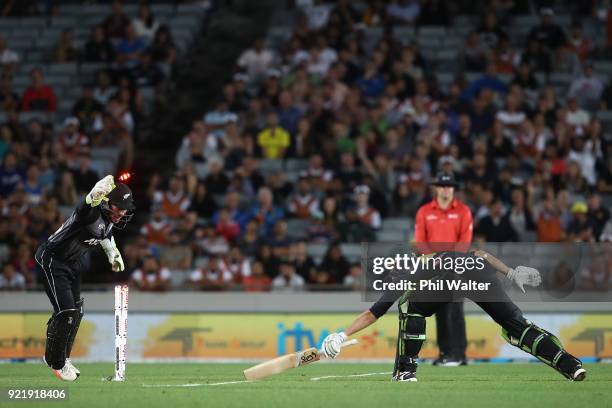 Tim Seifert of New Zealand stumps Ashton Agar of Australia during the International Twenty20 Tri Series Final match between New Zealand and Australia...