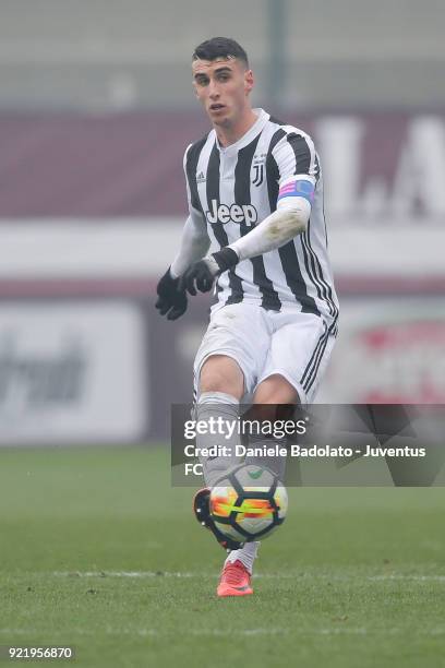 Simone Muratore during the serie A Primavera match between Torino FC U19 and Juventus U19 at on February 17, 2018 in Turin, Italy.