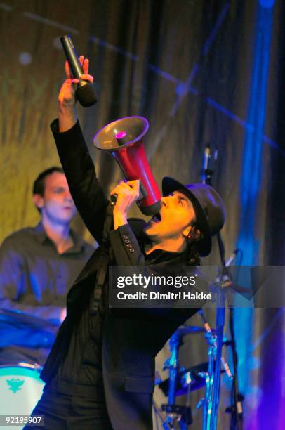 Paul Smith of Maximo Park performs on stage, singing through a megaphone, at O13 on October 16, 2009 in Tilburg, Netherlands.