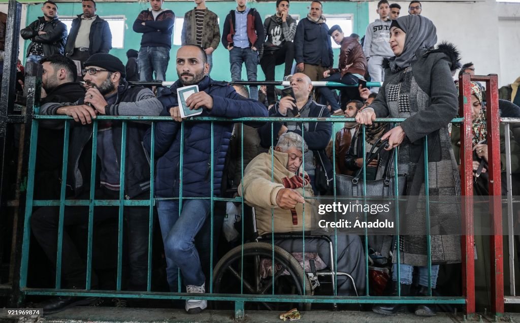 Egypt reopens Rafah border crossing 