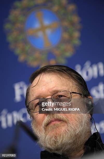 Programmer Raymond Samuel Tomlinson gives a press conference in Oviedo on October 22 prior to the presentation of the Prince of Asturias awards....