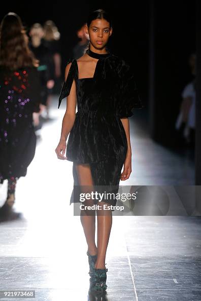 Christopher Kane - Runway - LFW February 2018 Christopher Kane - Runway - LFW February 2018