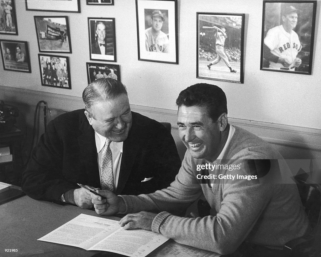 Ted Williams Dies