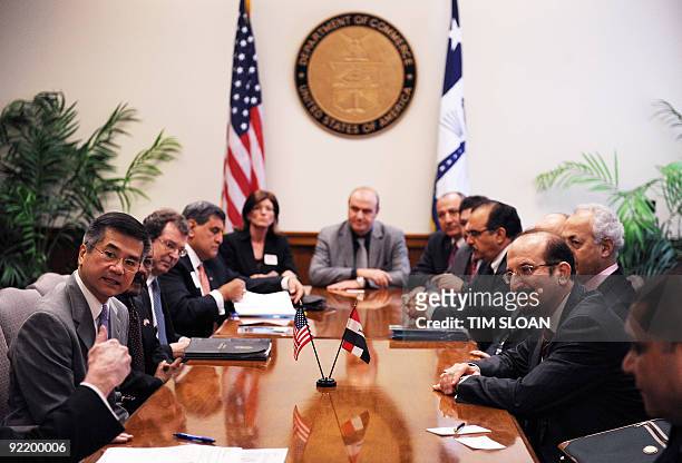 Commerce Secretary Gary Locke meets with Iraq Acting Trade Minister Safaa al-Deen al-Safi and US and Iraqi business leaders during a US-Iraq business...