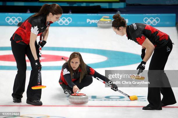 Rachel Homan of Canada competes against Great Britian during the Women's Round Robin Session 11 at Gangneung Curling Centre on February 21, 2018 in...