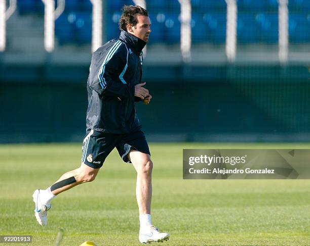 Christoph Metzelder runs during a training session at Valdebebas on October 22, 2009 in Madrid, Spain.