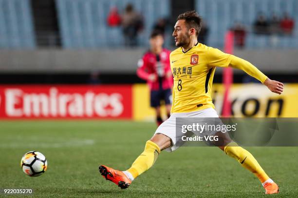 Nemanja Gudelj of Guangzhou Evergrande controls the ball during the AFC Champions League Group G match between Cerezo Osaka and Guangzhou Evergrande...