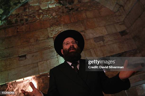 Shmuel Rabinovitch, Rabbi of the Western Wall, denies Palestinian claims that the Israeli Antiquities Authority is conducting digs underneath al-Aqsa...