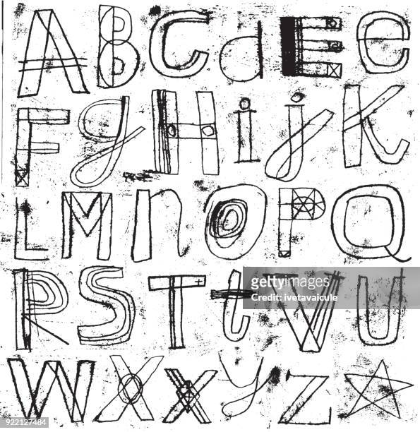 handgezeichnete alphabet buchstaben set mit grunge-effekt - buchstabe l stock-grafiken, -clipart, -cartoons und -symbole