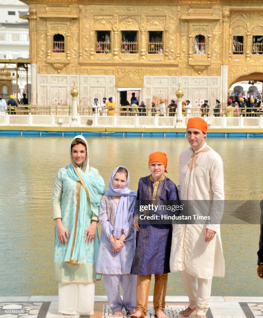 Canadian Prime Minister Justin Trudeau, Family Pay Obeisance At Golden Temple