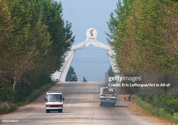 Pyongyang Highway Sign 16 Reunification Highway Stock Photos, High-Res Pictures, and Images ...