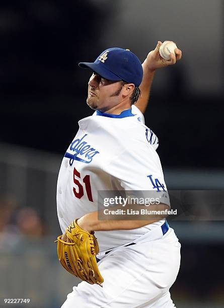 Jonathan Broxton of the Los Angeles Dodgers pitches against the Pittsburgh Pirates at Dodger Stadium on September 15, 2009 in Los Angeles, California.
