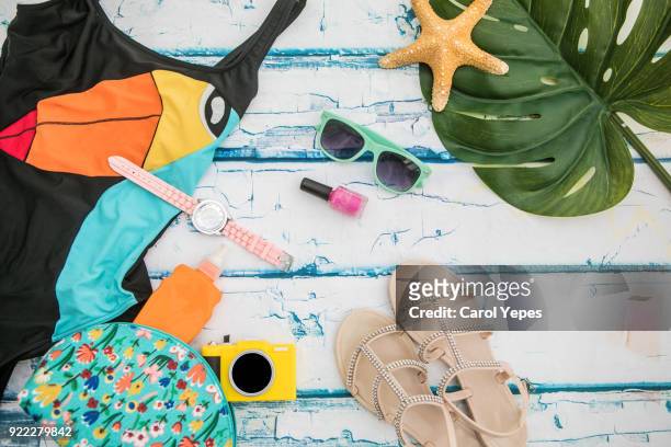 fashion summer girl clothes accessories set woman essentials.overhead - mixed magazine foto e immagini stock