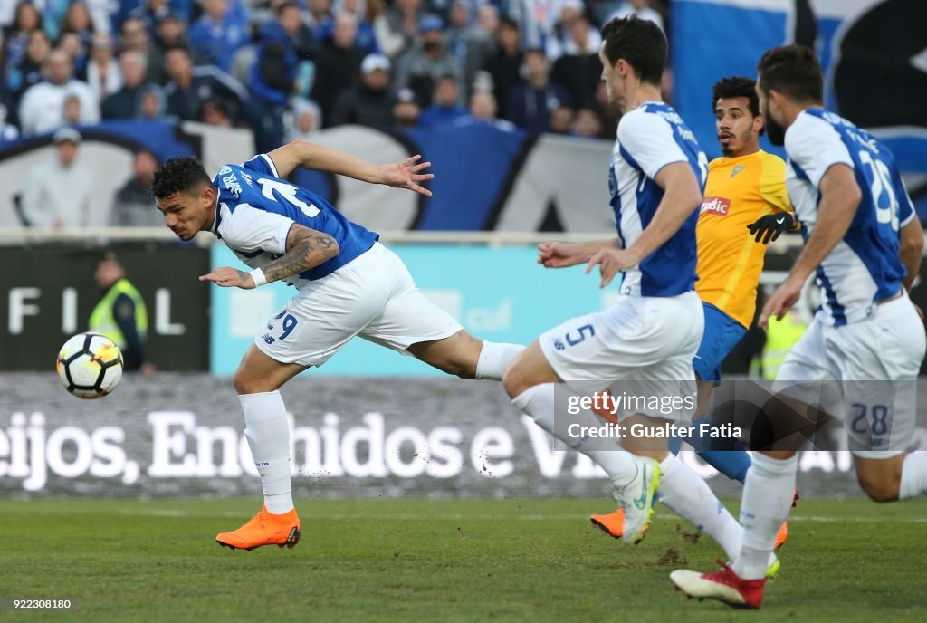 GD Estoril Praia v FC Porto - Primeira Liga