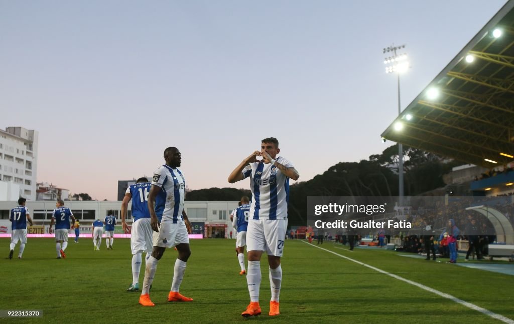 GD Estoril Praia v FC Porto - Primeira Liga