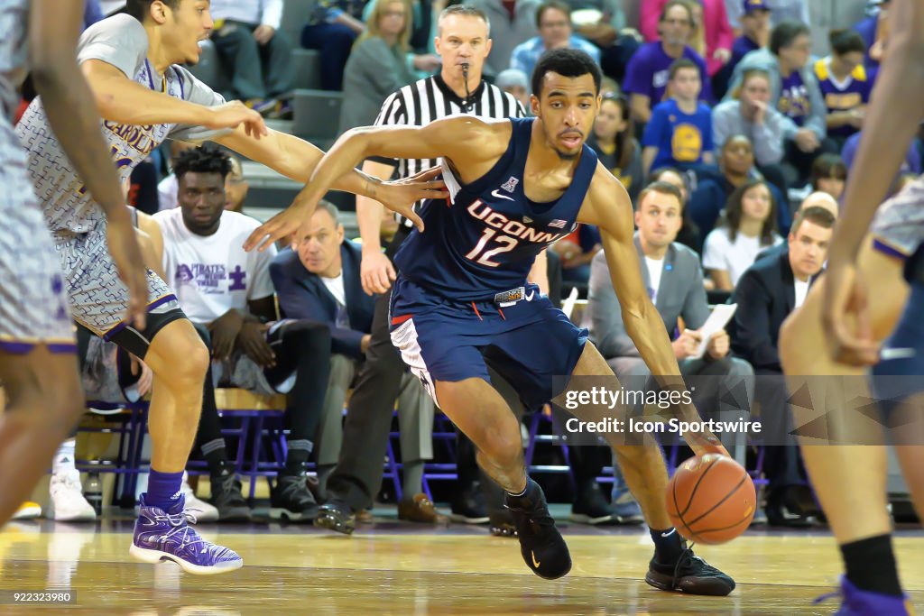 COLLEGE BASKETBALL: FEB 18 UConn at East Carolina