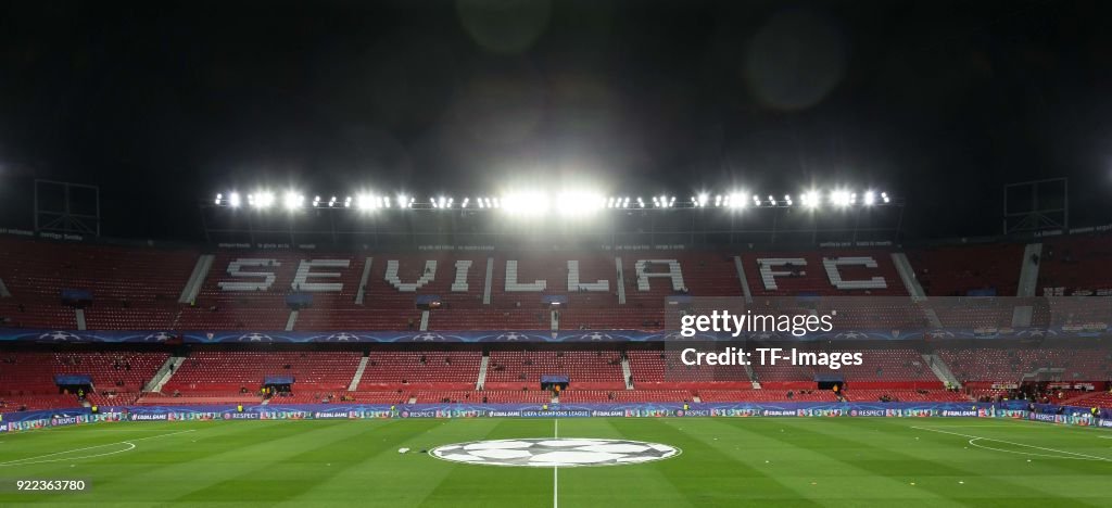 Sevilla FC v Manchester United - UEFA Champions League Round of 16: First Leg