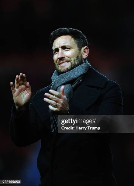 Lee Johnson, Manager of Bristol City applaudes the fans at the final whistle during the Sky Bet Championship match between Bristol City and Fulham at...