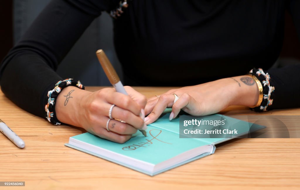 Jhene Aiko 2 Fish Poetry Book Signing at Barnes and Noble