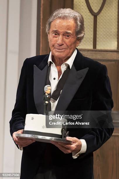 Spanish actor Arturo Fernandez celebrates his 89th Birthday on stage during the 'Alta Seduccion' Theater play at the Amaya Theater on February 21,...