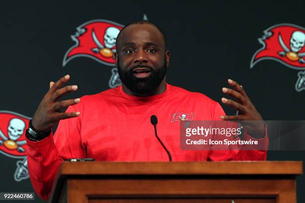 The Tampa Bay Buccaneers announce that they have signed former NFL player Brentson Buckner to coach the Bucs defensive linemen. Buckner speaks to the...
