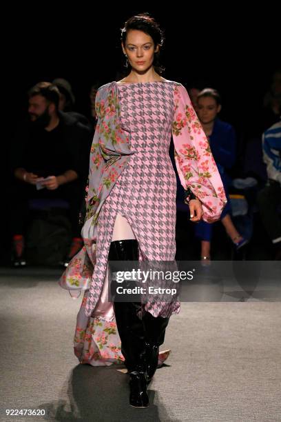 Model walks the runway at the Natasha Zinko show during London Fashion Week February 2018 at The Queen Elizabeth II Conference Centre on February 20,...