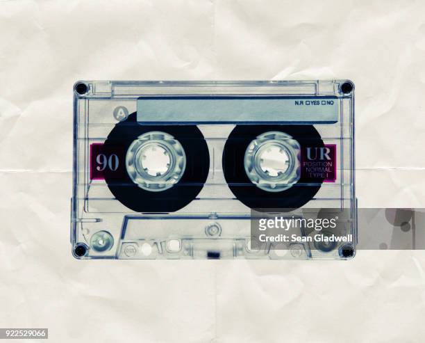 retro cassette paper - musica pop foto e immagini stock