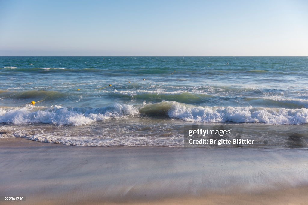 Beautiful Pacific ocean at Muscle Beach in Santa Monica, California