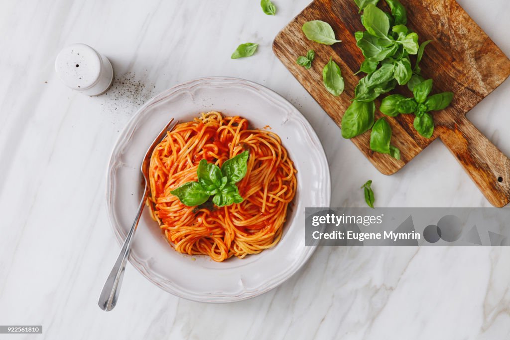 Spaghetti with tomato sauce