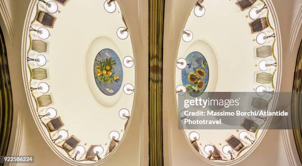 detail of the ceiling of mayakovskaya metro station (moscow metro, zamoskvoretskaya line or line 2) - moscow metro bildbanksfoton och bilder