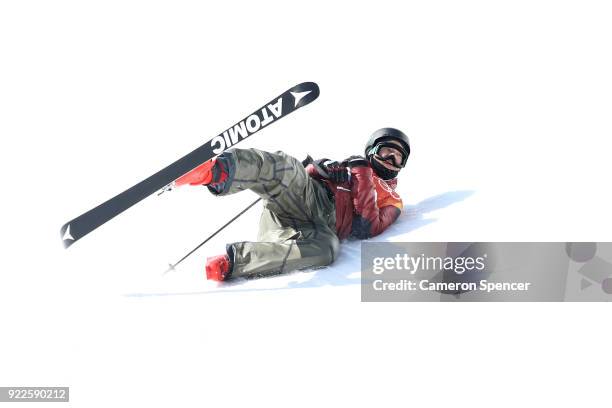 Mike Riddle of Canada crashes during the Freestyle Skiing Men's Ski Halfpipe Final on day thirteen of the PyeongChang 2018 Winter Olympic Games at...