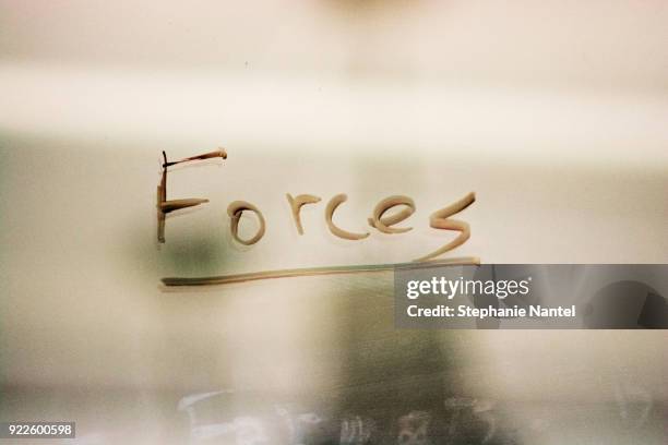 forces - vitre stock-fotos und bilder