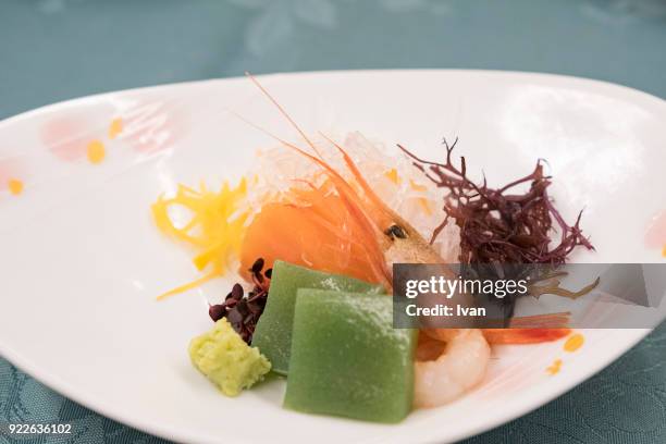 traditional japanese food, sashimi platter - amberjack fotografías e imágenes de stock