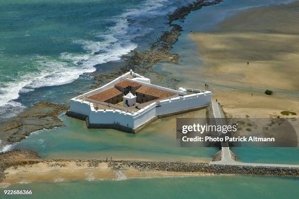 aerial view of star shape fortress built over the reef from portuguese colonial era in natal, rio grande do norte, brazil - natal brazil stock-fotos und bilder