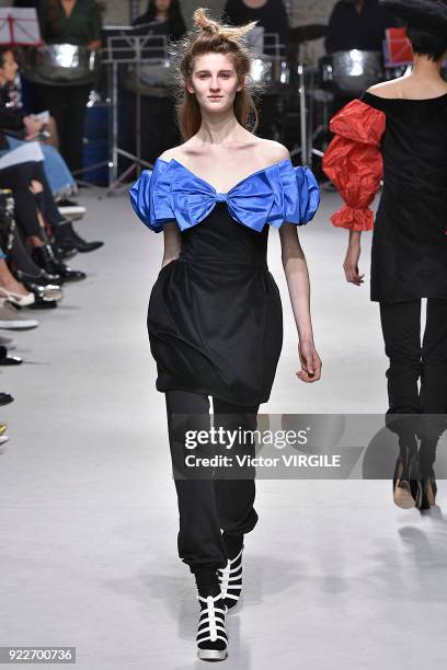 Model walks the runway at the Isa Arfen Ready to Wear Fall/Winter 2018-2019 fashion show during London Fashion Week February 2018 on February 20,...